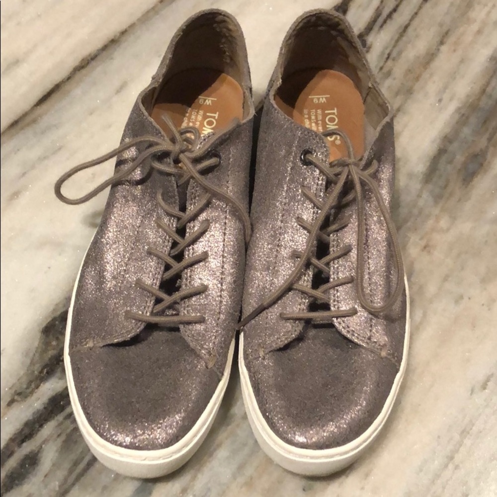 Women’s shoes